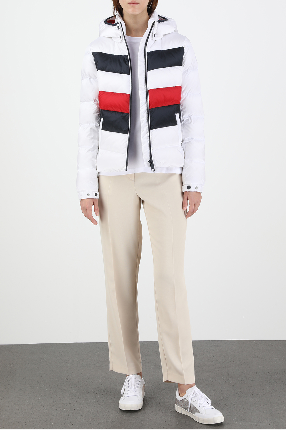 חולצת טי עם לוגו קריסטל